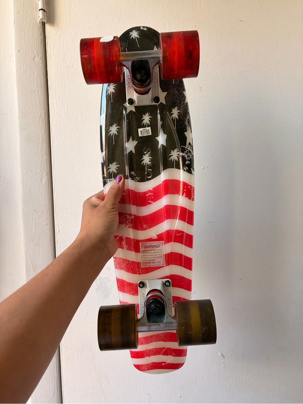 Skateboard - Picture 2 of 10